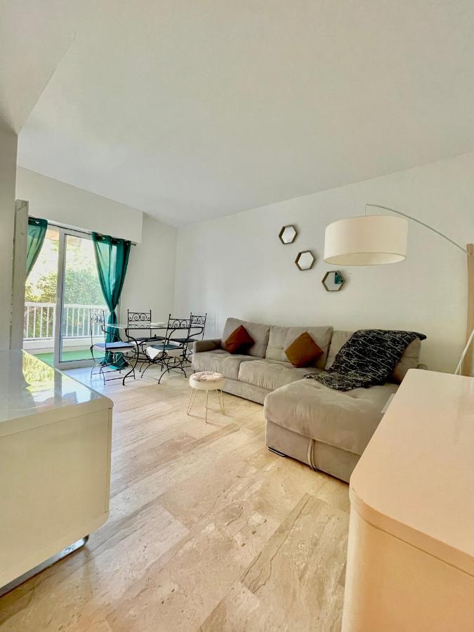 Residence Standing Riviera Golf Mandelieu Екстер'єр фото