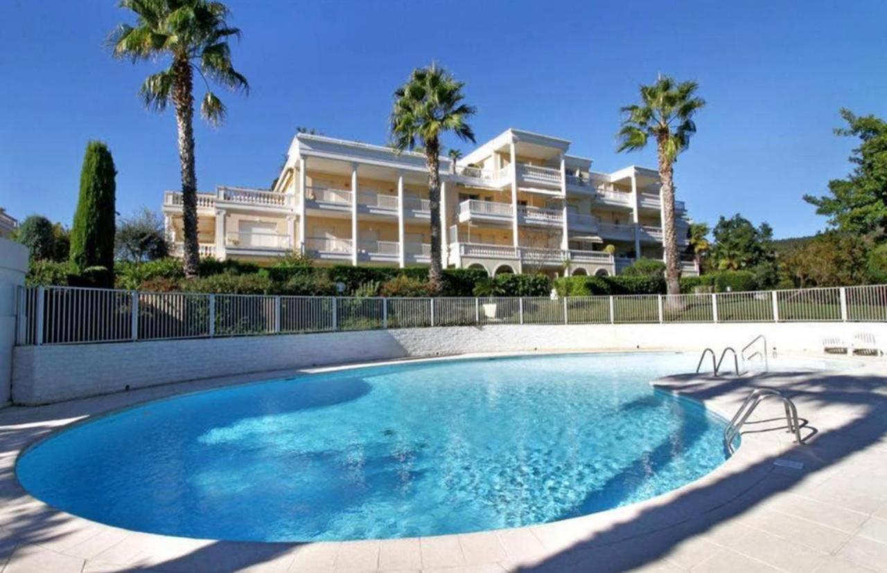 Residence Standing Riviera Golf Mandelieu Екстер'єр фото